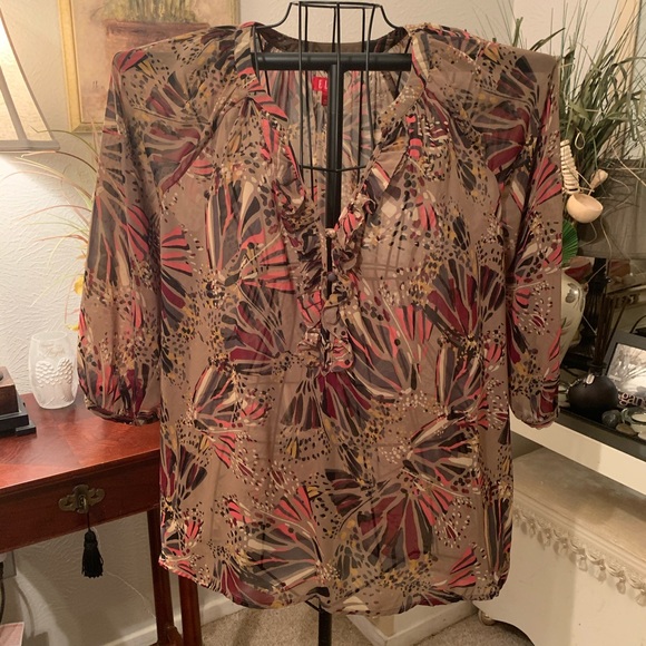 Elle Top - Picture 1 of 8